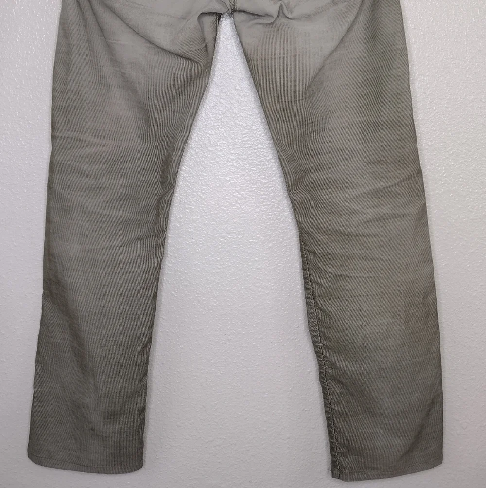 True Religion TRBJ Men's Distressed Pants